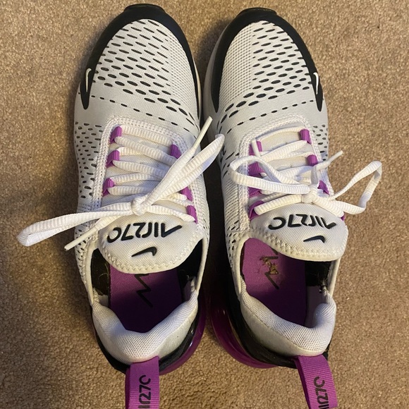 Women's Nike Sneakers size 9 - Picture 4 of 5